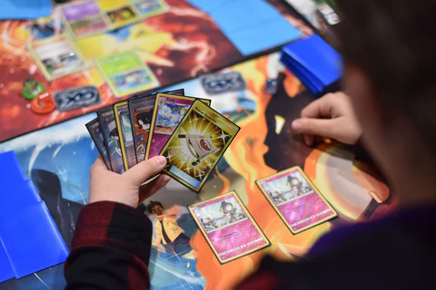 People_Playing_Pokemon_TCG_480x480 - Nicolas Alejandro Lleite Jeldres